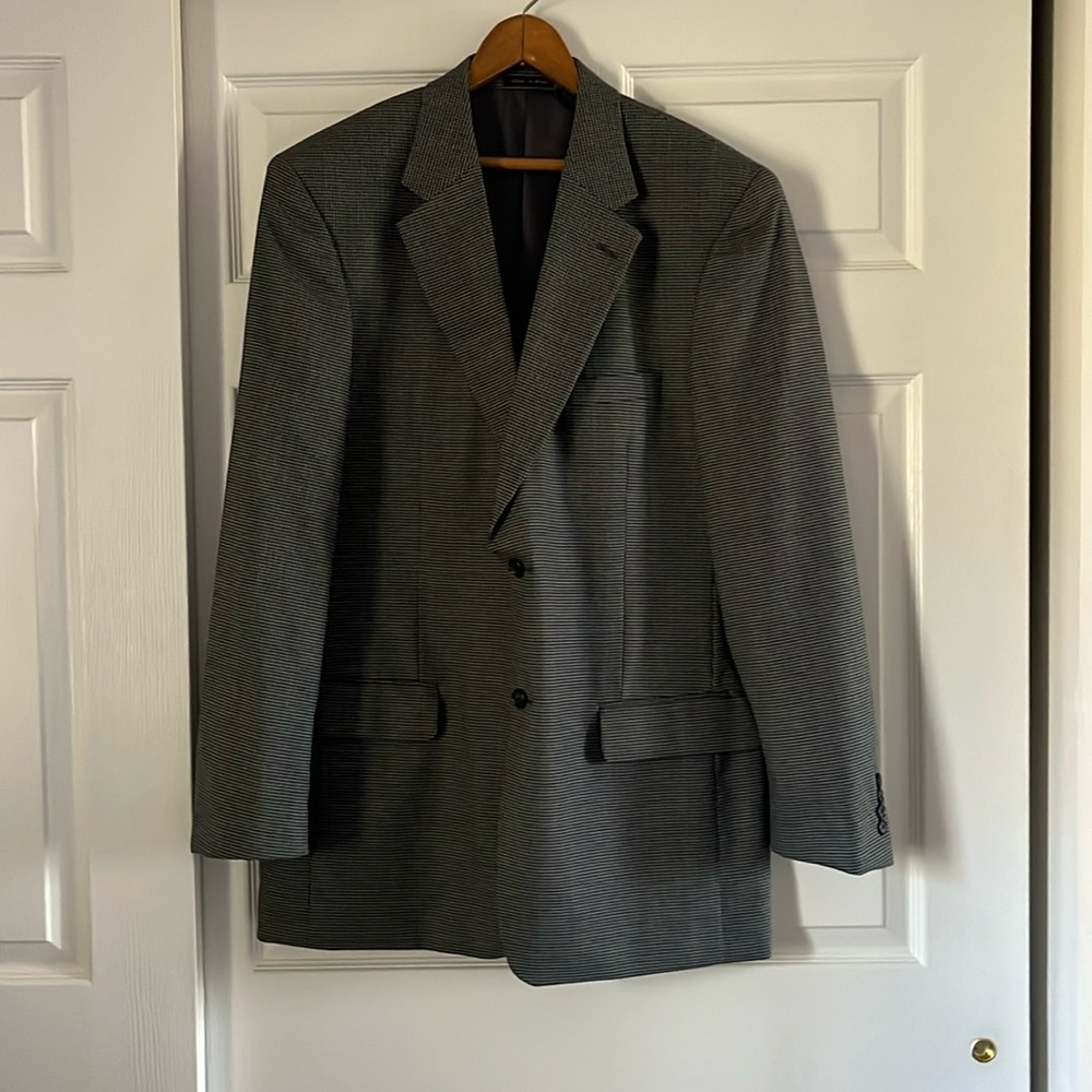 Black and gray sport coat